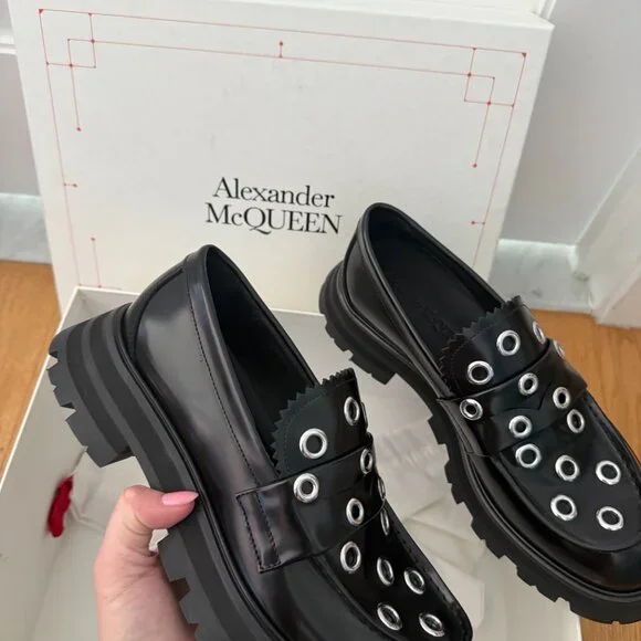 NWT Alexander McQueen Loafers Black Leather Silver Metal  display picture 1